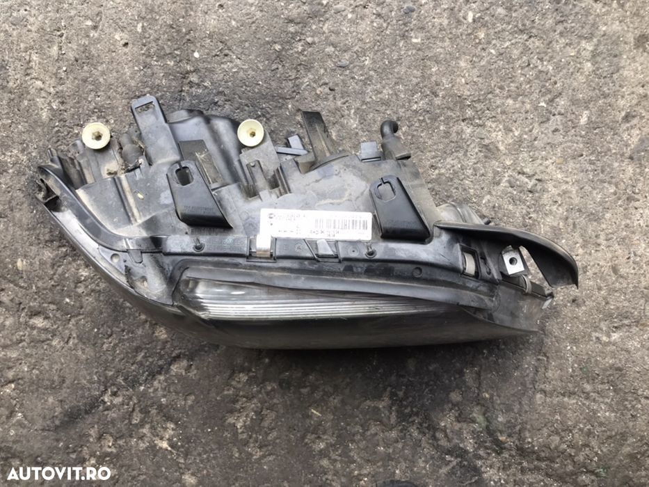 Far xenon bmw 730 e65,e66 din 2006! - 3