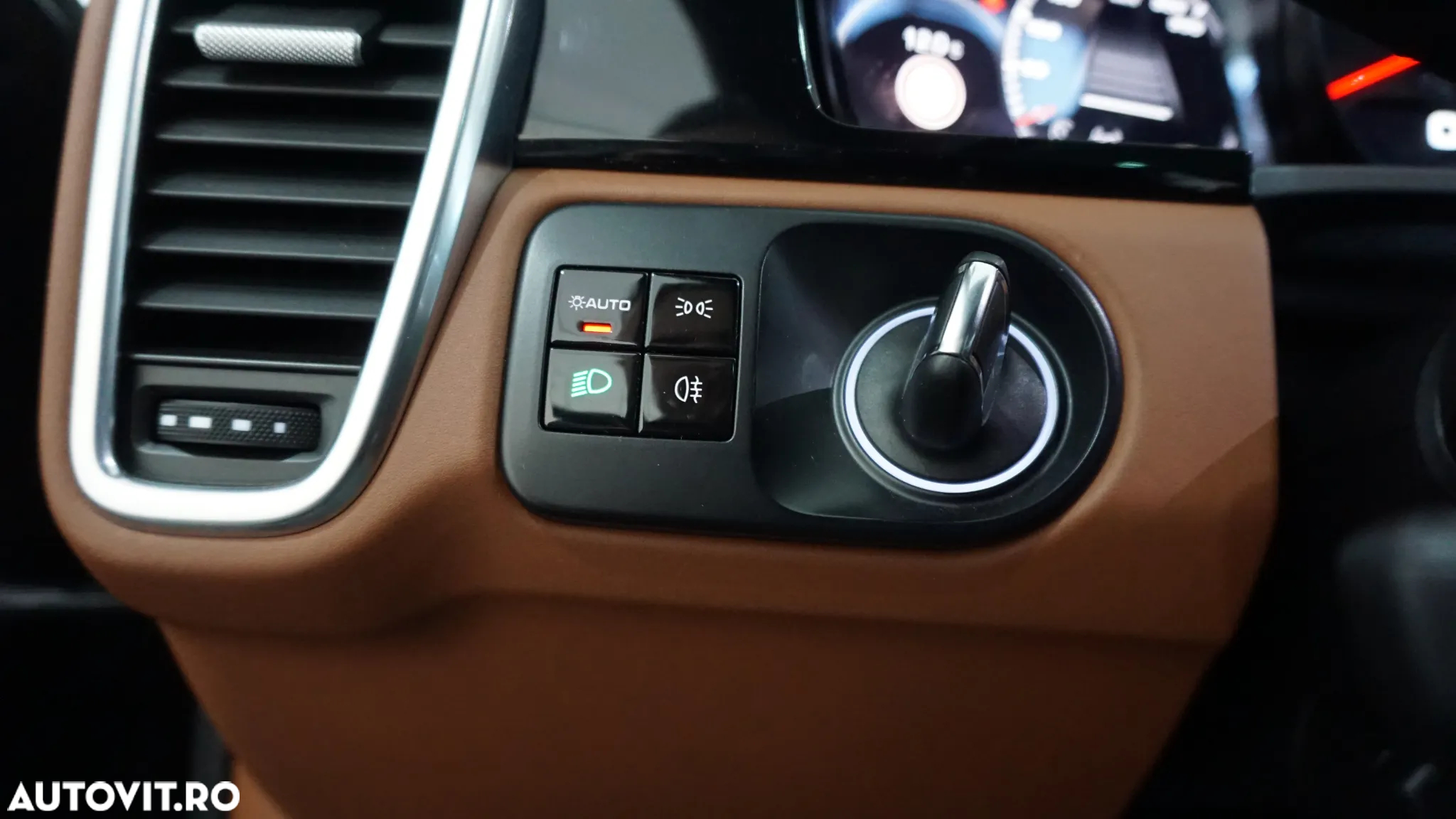 Porsche Cayenne Turbo - 16