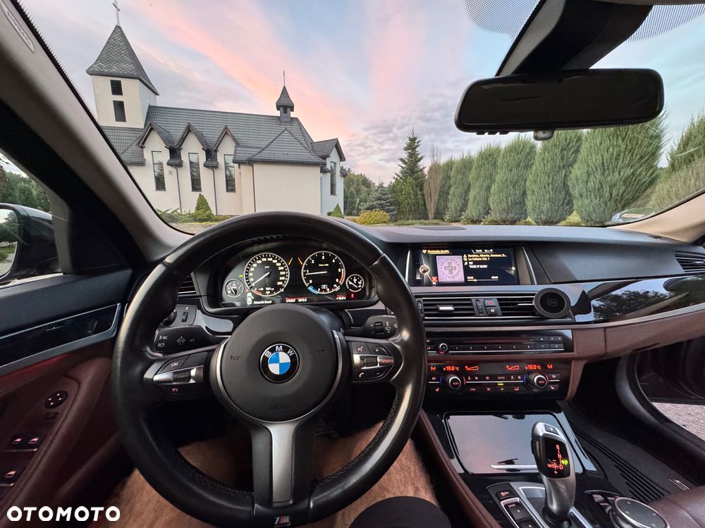 BMW Seria 5 520d Luxury Line - 11
