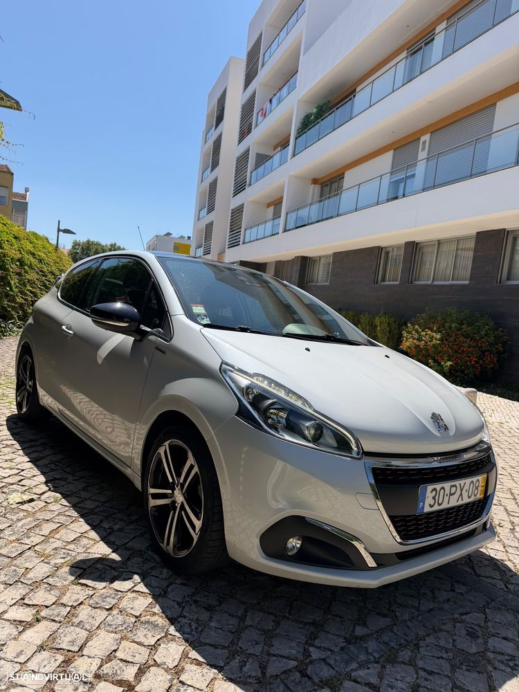 Peugeot 208 1.2 PureTech GT Line EAT6 - 2