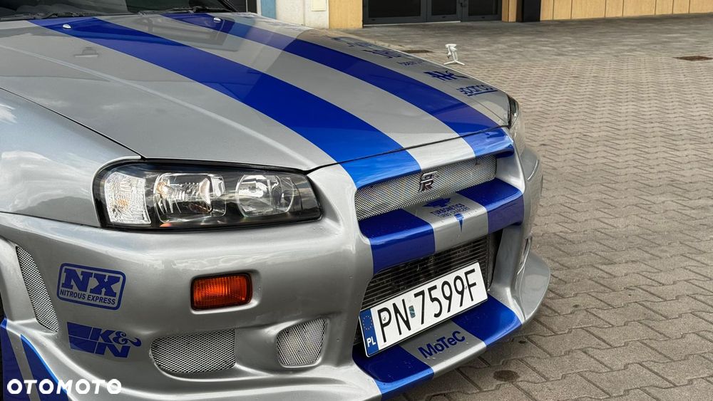 Nissan Skyline - 25