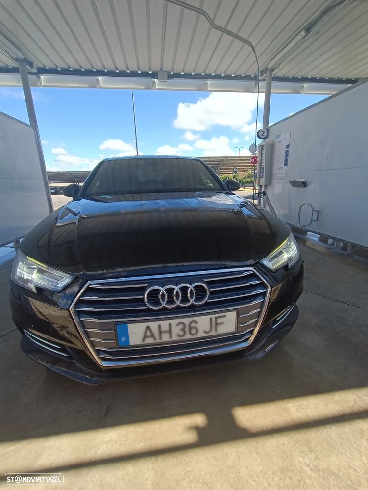 Audi A4 2.0 TDI S-line - 18