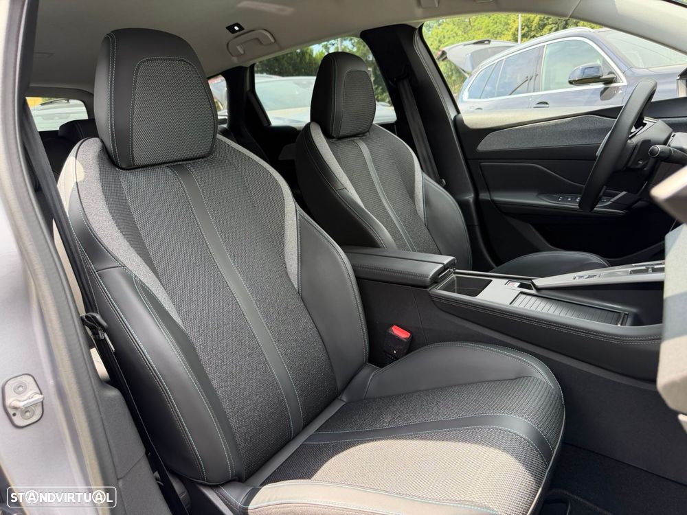 Peugeot 308 SW 1.6 Hybrid Allure Pack e-EAT8 - 18