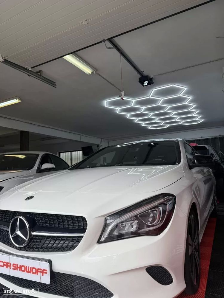 Mercedes-Benz CLA 180 d Shooting Brake AMG Line - 3