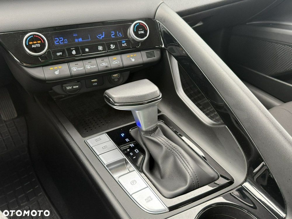 Hyundai Elantra 1.6 Smart CVT - 29