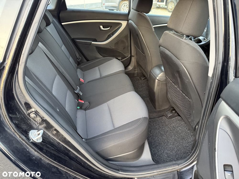 Hyundai i30 Kombi 1.6 GDi DCT Style - 20