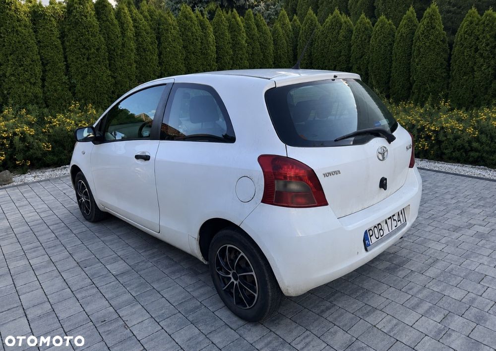 Toyota Yaris 1.0 Terra - 3