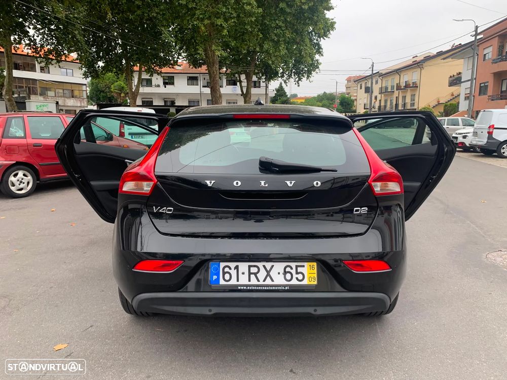Volvo V40 2.0 D2 Inscription - 4