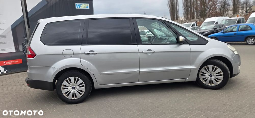 Ford Galaxy 2.0 TDCi Ghia - 17