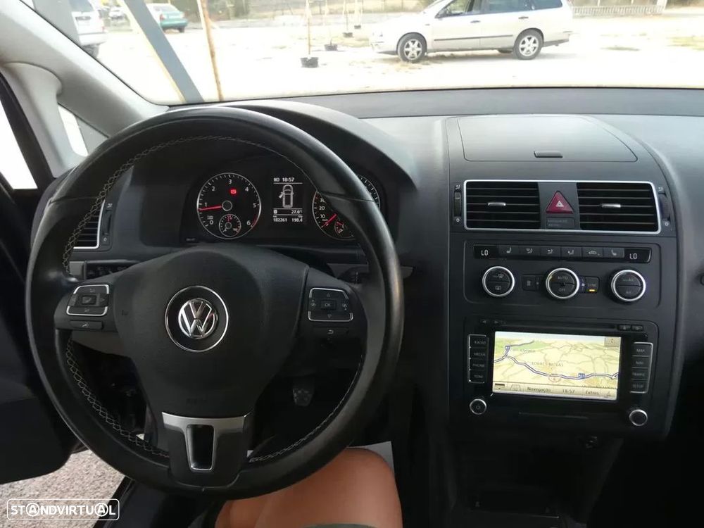 VW Touran 2.0 TDI DPF BlueMotion MATCH - 15