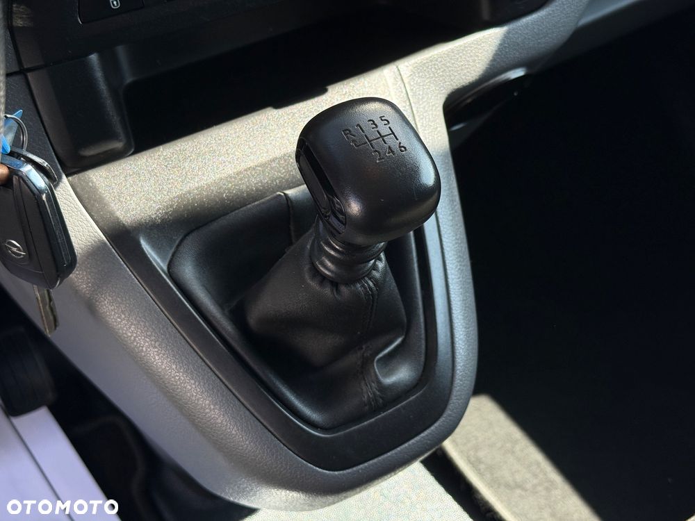 Opel Vivaro - 17
