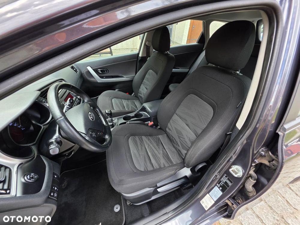 Kia Ceed 1.4 CVVT Dream Team Edition - 16