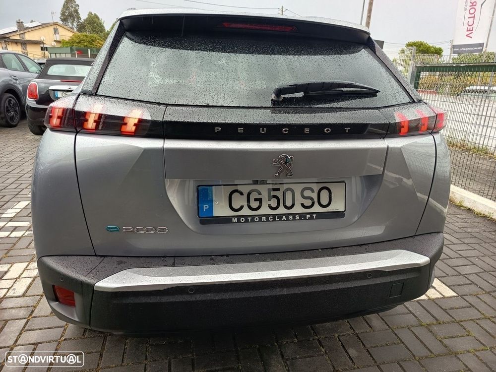 Peugeot e-2008 50 kWh Allure - 8