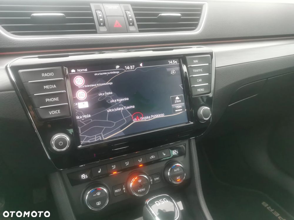 Skoda Superb 2.0 TDI DSG Premium Edition - 17