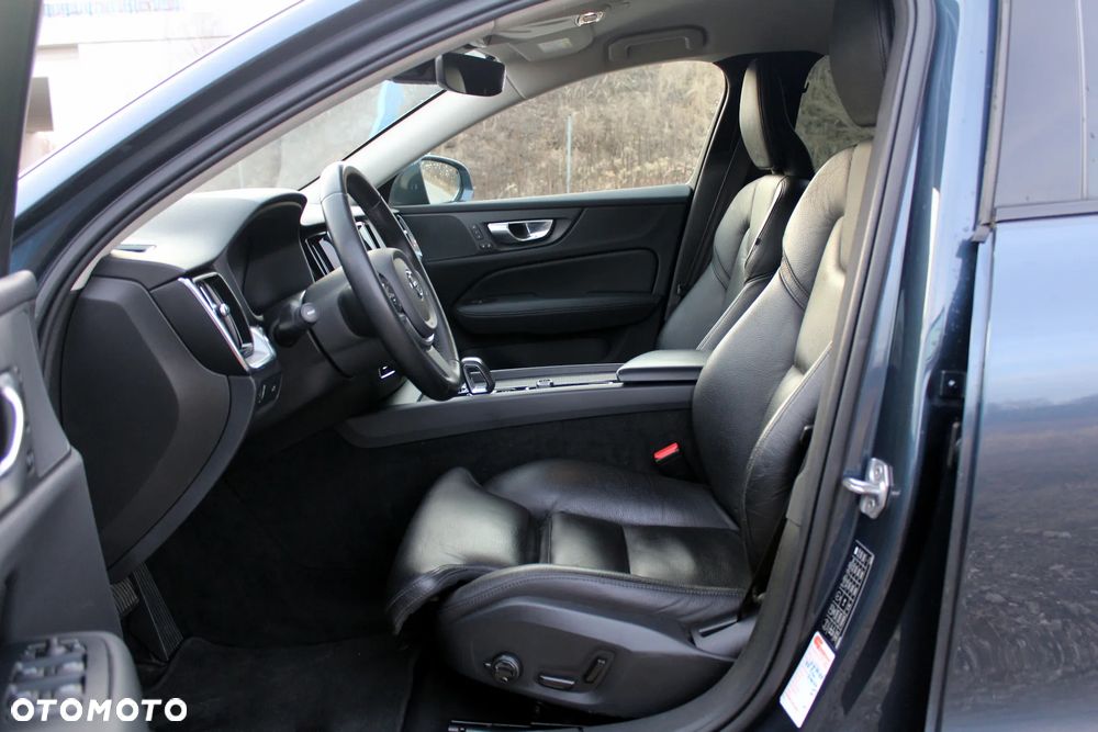 Volvo V60 Cross Country B4 D AWD Geartronic Pro - 30