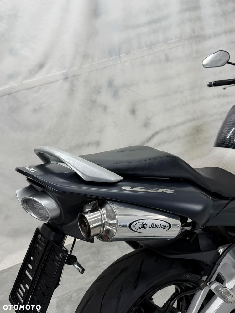 Suzuki GSR - 15