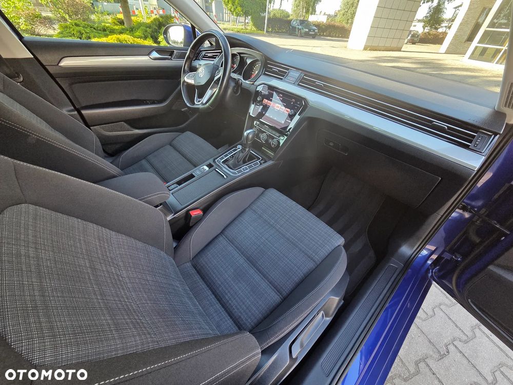 Volkswagen Passat 2.0 TDI (BlueMotion Technology) DSG Highline - 18