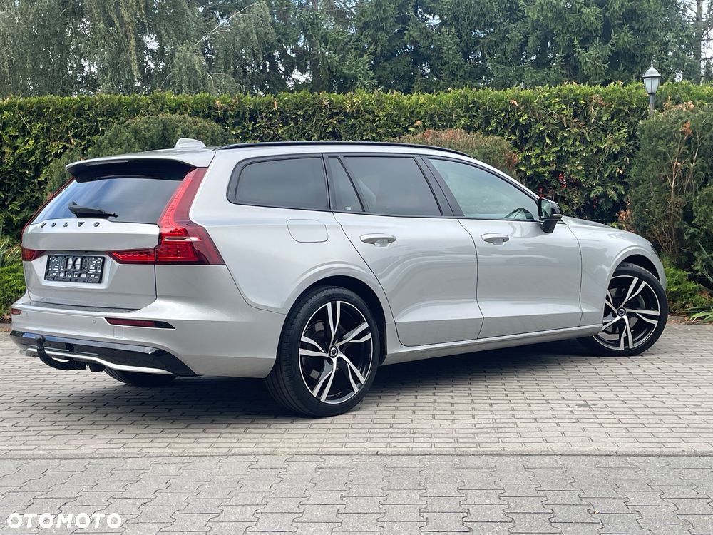Volvo V60 B3 B Plus Dark - 4