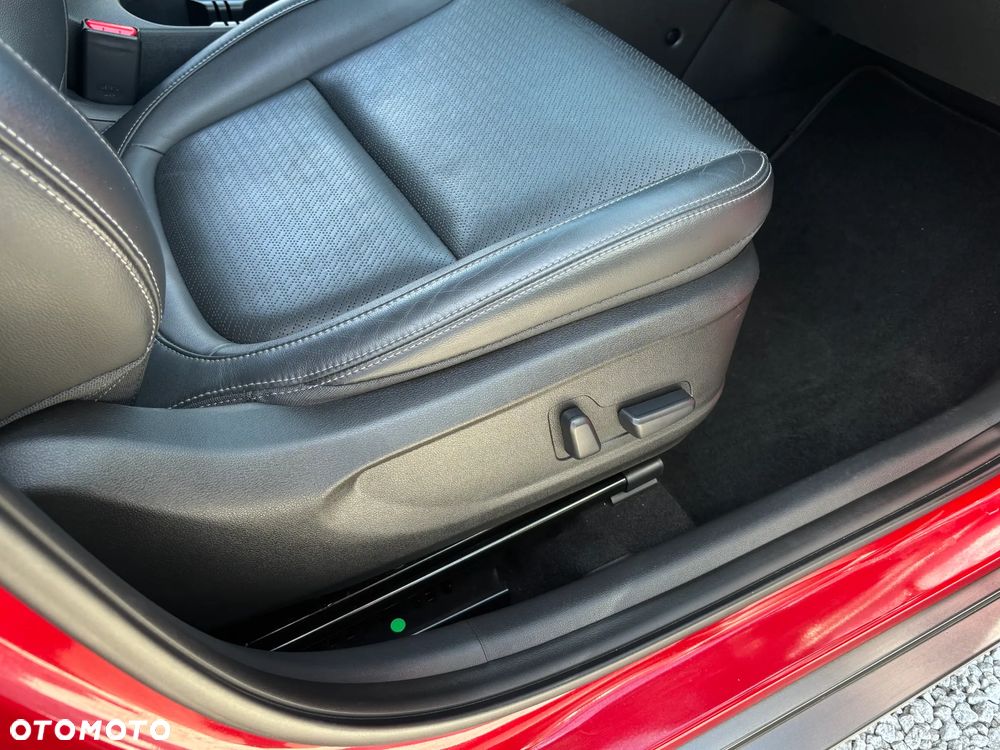 Hyundai Kona 1.6 T-GDI DCT 4WD Premium - 32