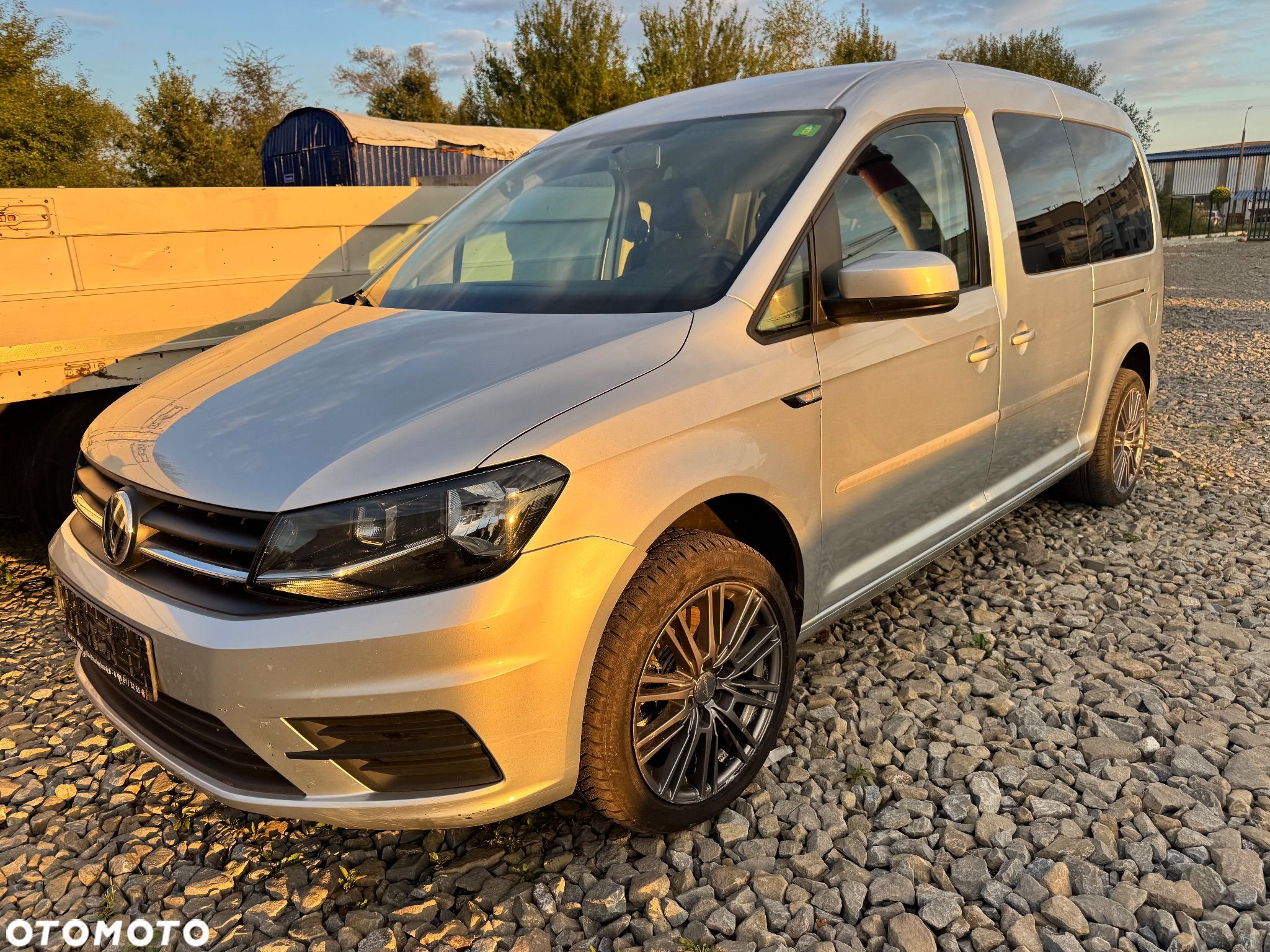 Volkswagen Caddy 2.0 TDI (7-Si.) DSG Maxi Trendline - 1