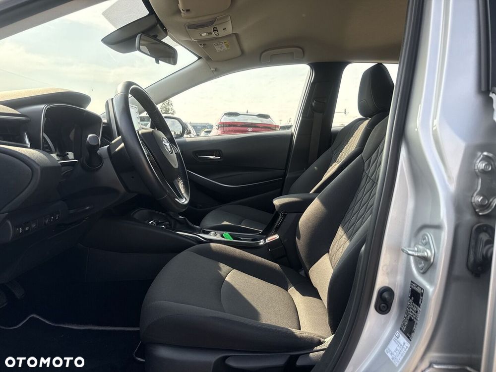 Toyota Corolla 1.8 Hybrid Comfort - 17