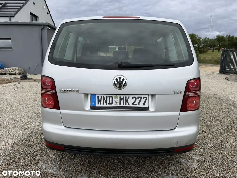 Volkswagen Touran 1.9 TDI DPF Conceptline - 6