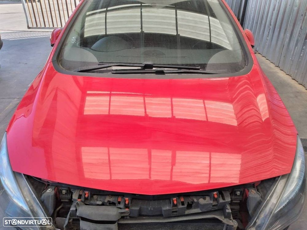 CAPÔ OPEL ASTRA J 2011 - - 4