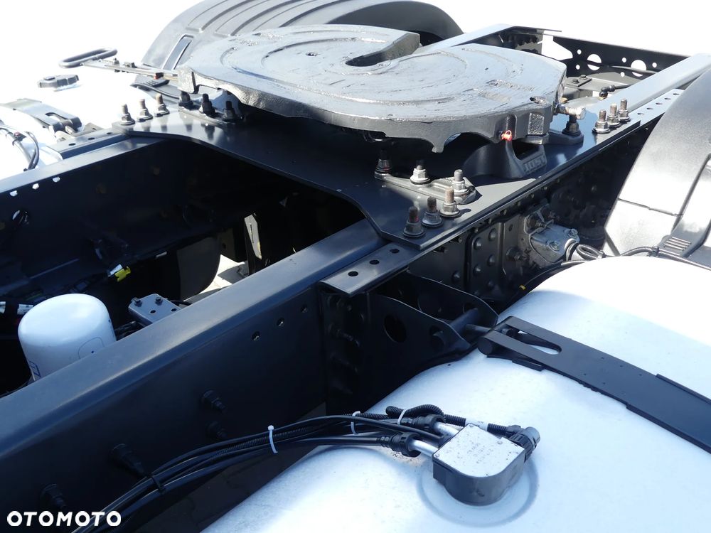 Volvo FH4 460 / EURO 6 / STANDARD / I -SHIFT / ZADBANE / - 16