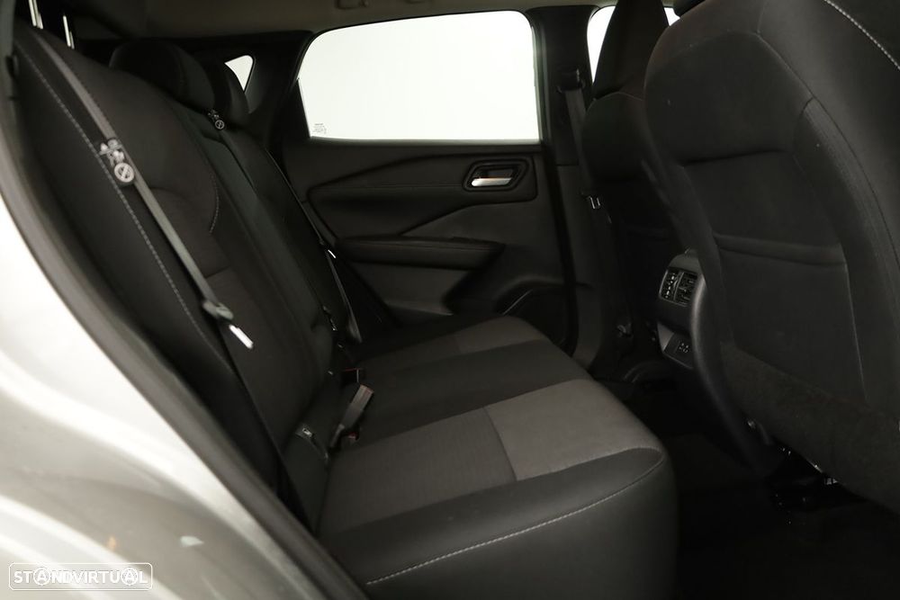 Nissan Qashqai 1.3 DIG-T N-Connecta Xtronic - 22
