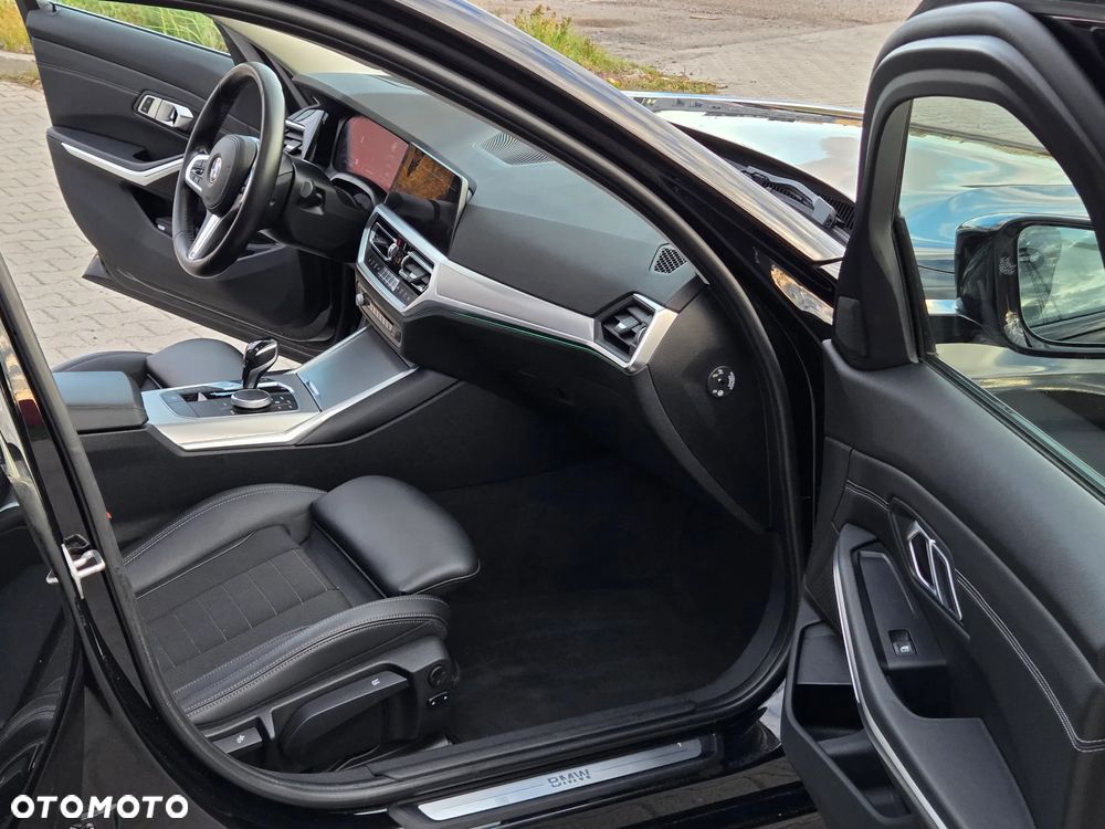 BMW Seria 3 320d Luxury Line sport - 18