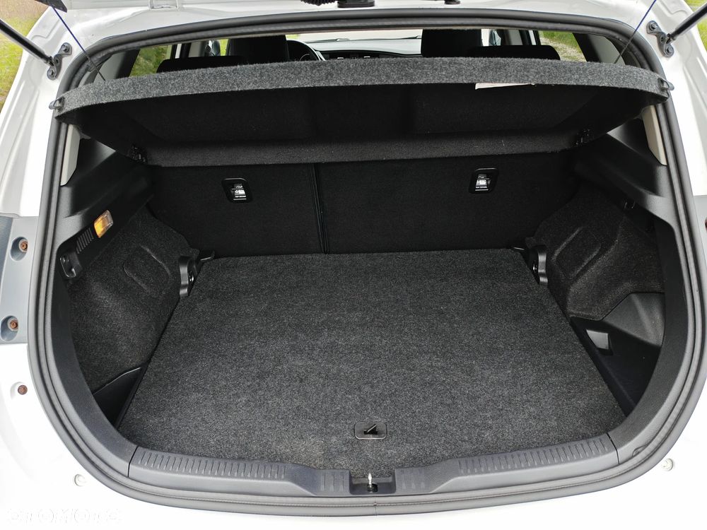 Toyota Auris - 32