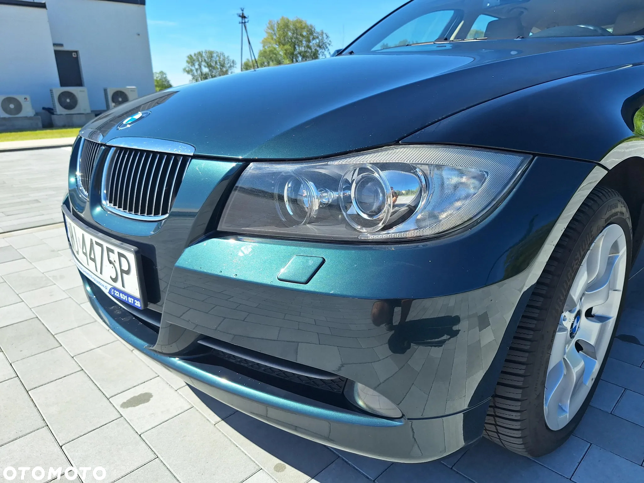 BMW Seria 3 330i Touring - 38