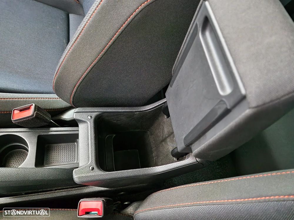 SEAT Arona 1.0 TSI FR - 37