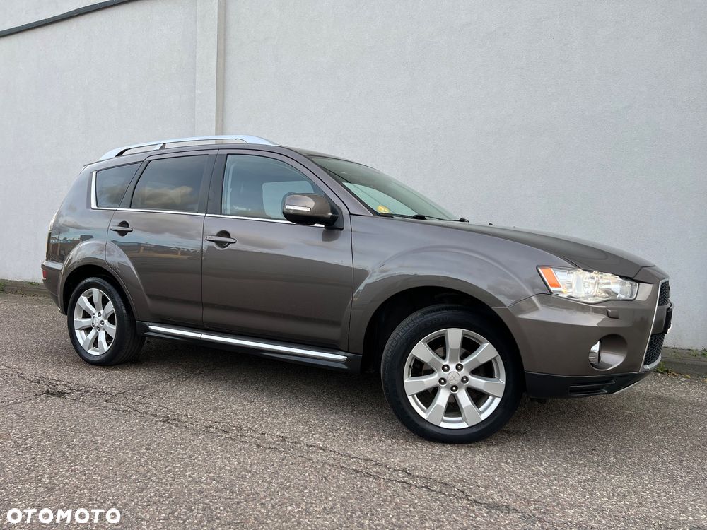 Mitsubishi Outlander 2.0 DI-D 4WD Intense - 16