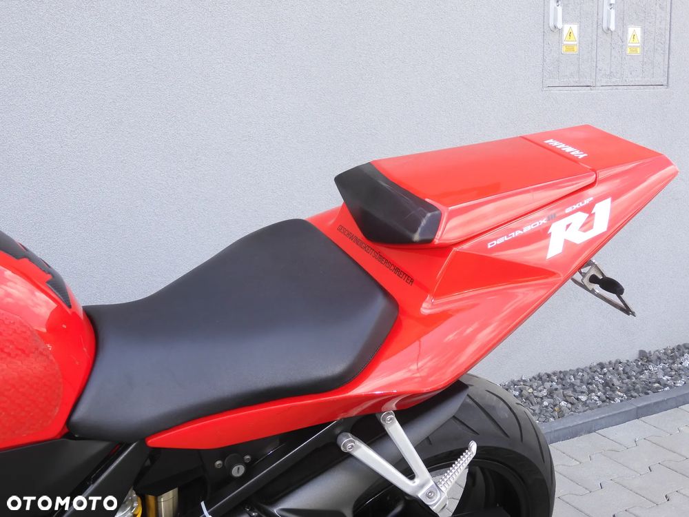 Yamaha R1 - 39