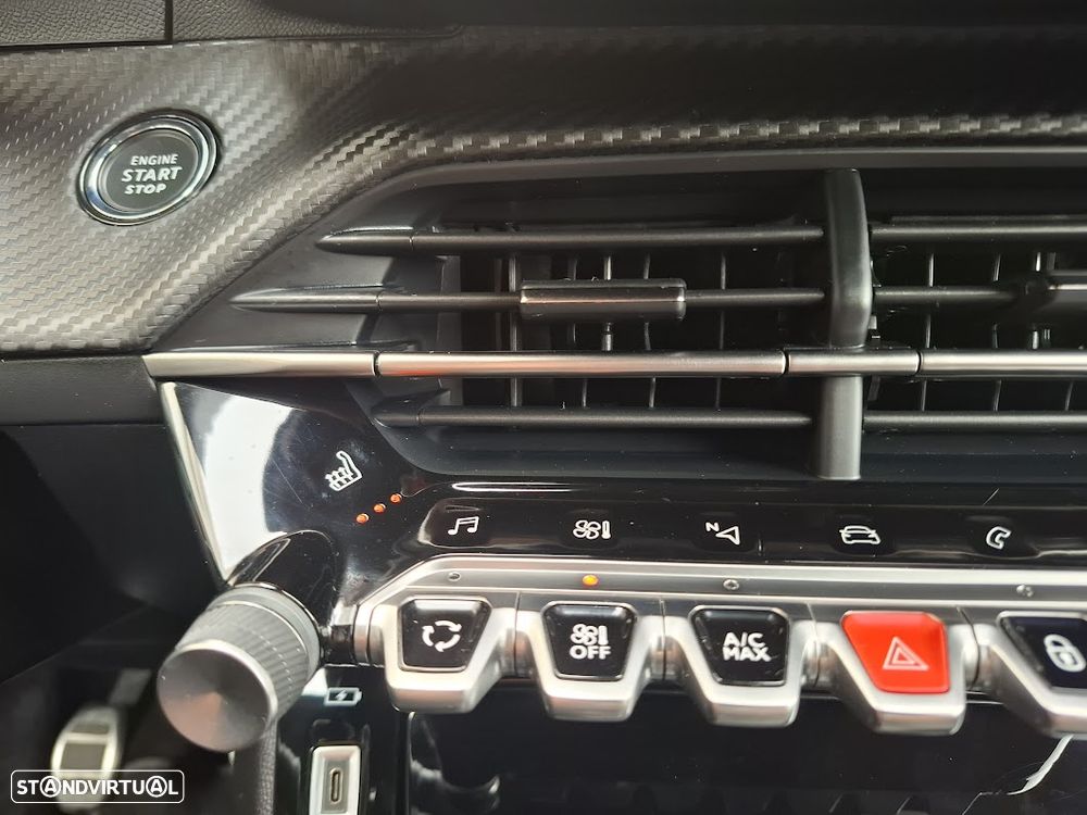 Peugeot 2008 1.2 PureTech GT Line - 22