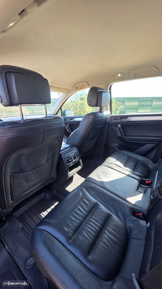 VW Touareg 3.0 TDI V6 Top Tiptronic - 9