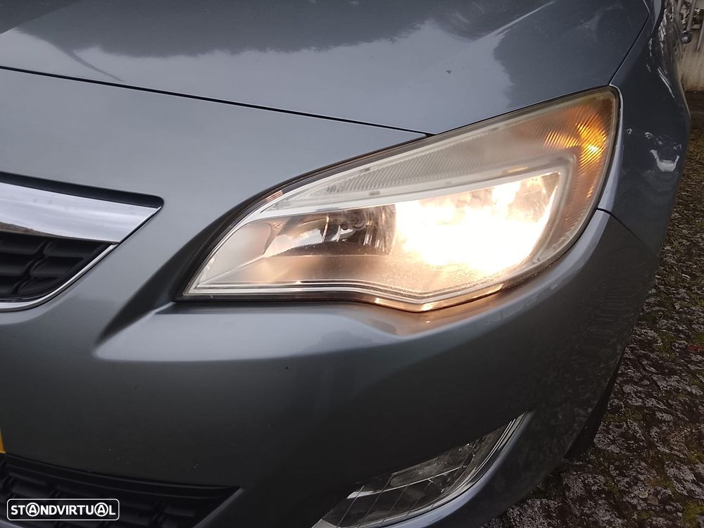 Opel Astra Sports Tourer 1.3 CDTi Cosmo S/S - 4