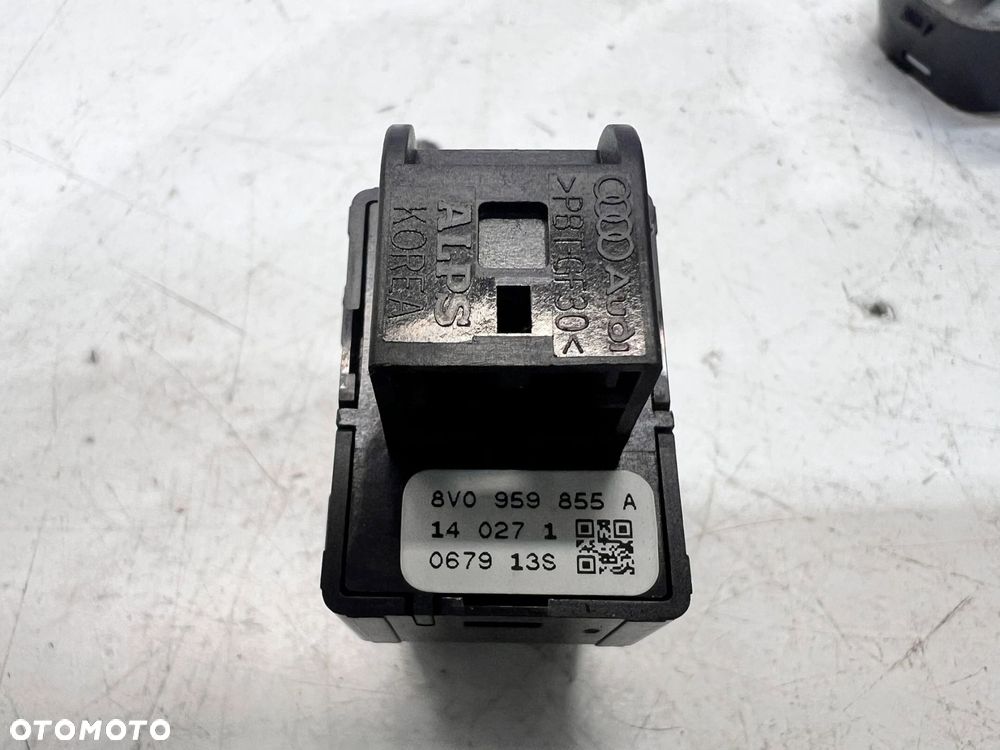 PRZEŁĄCZNIK WŁĄCZNIK SZYB AUDI A3 8V 8V0959851E KOMPLET 1/25 - 10