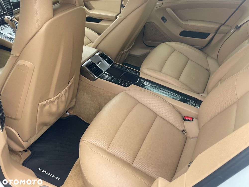 Porsche Panamera Diesel - 17