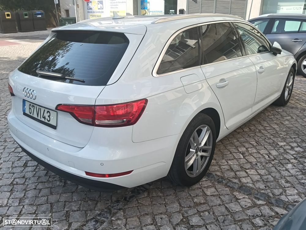Audi A4 Avant 2.0 TDI Design S tronic - 10