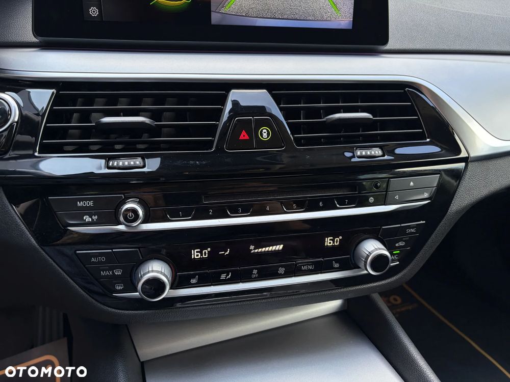 BMW Seria 5 520d - 31