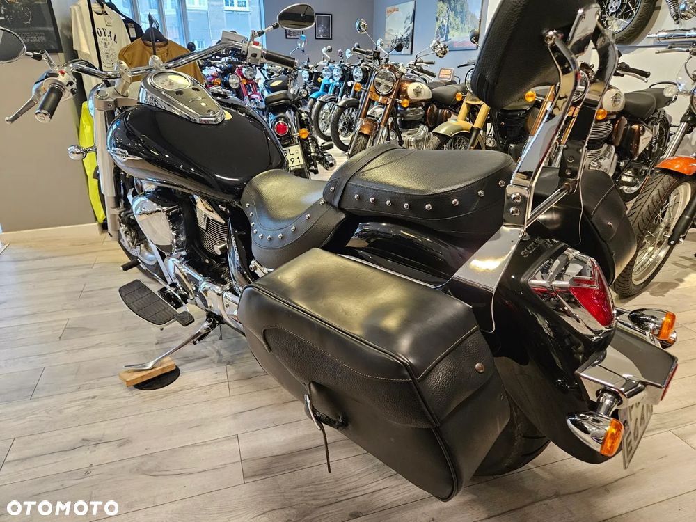 Suzuki Intruder - 6