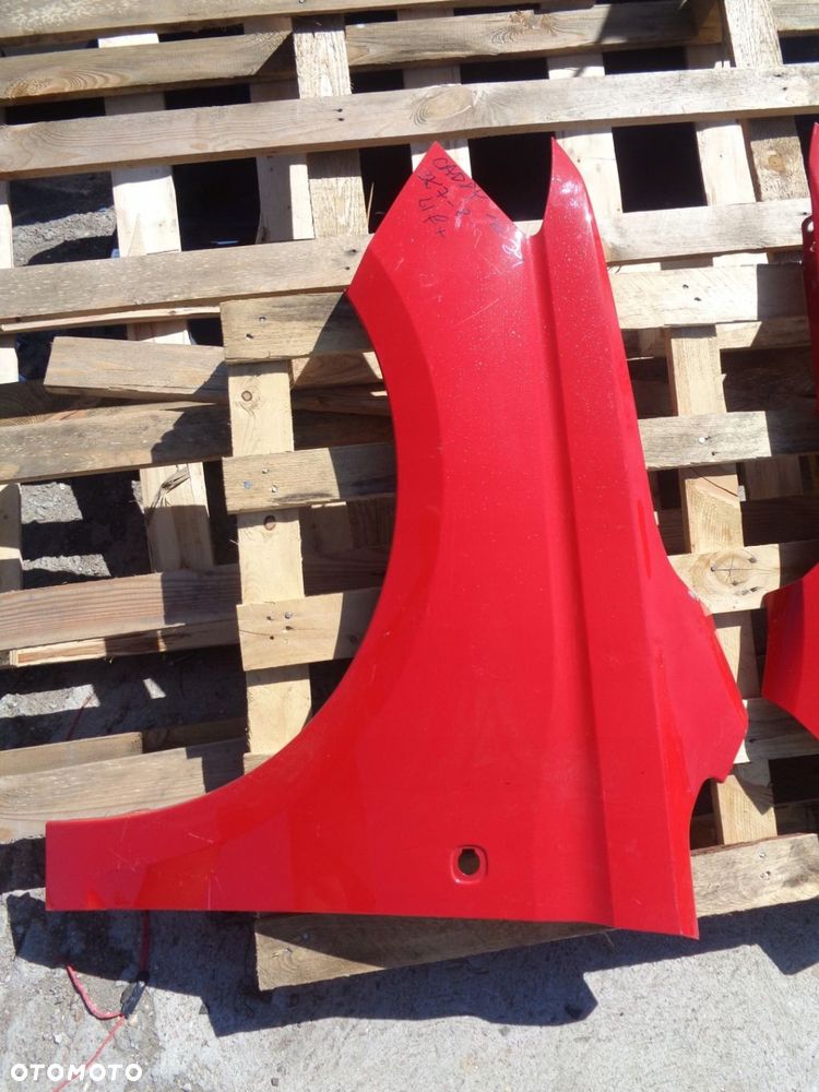 Blotnik PRAWY LEWY PRZOD Volkswagen CADDY 2K7 - 2