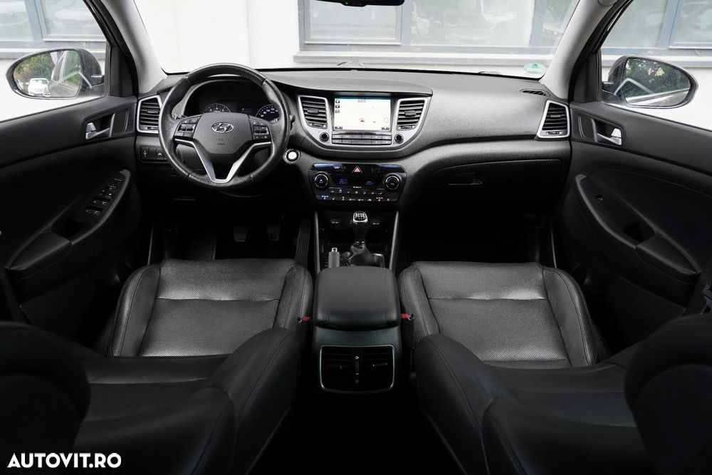 Hyundai Tucson 2.0 CRDI 4WD 6MT Premium - 10