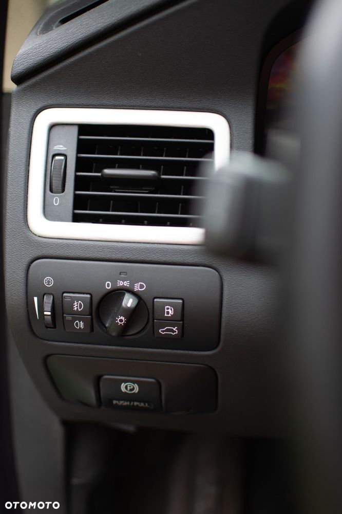 Volvo V70 2.5T Ocean Race - 10