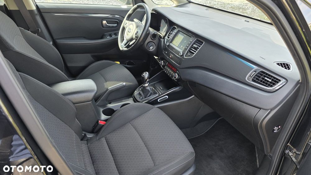 Kia Carens 1.7 CRDi Business Line 7os - 23