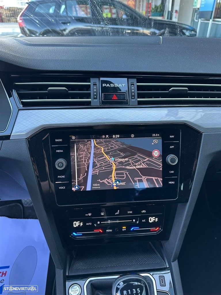 VW Passat 1.5 TSI Business - 11