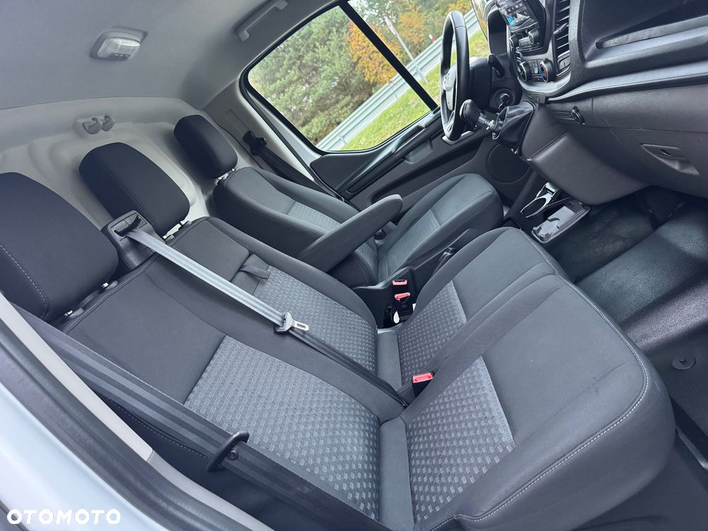 Ford Transit Custom - 23
