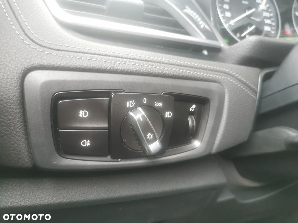 BMW Seria 2 220d xDrive Sport-Aut Luxury Line - 18